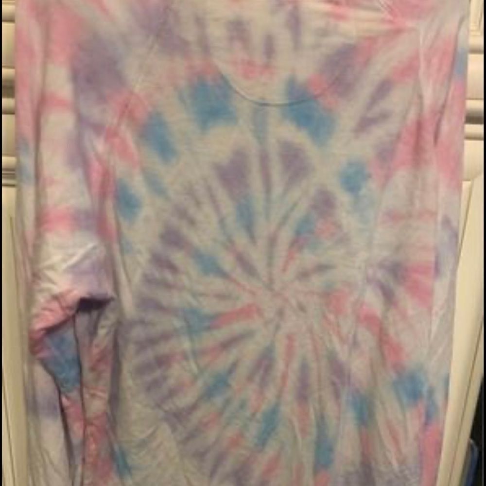 SPLITS59
Warm Up Pullover In Tie Dye Sz L